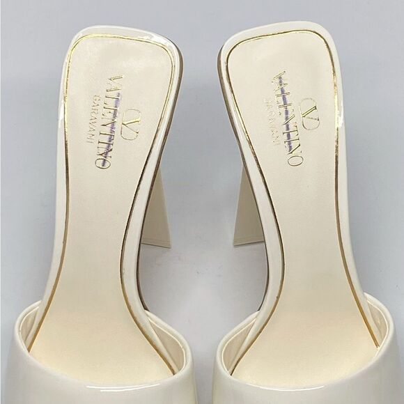 Valentino Garavani One Stud Hyper Slide Sandals In Patent Leather size 39.5 - Picture 5 of 15